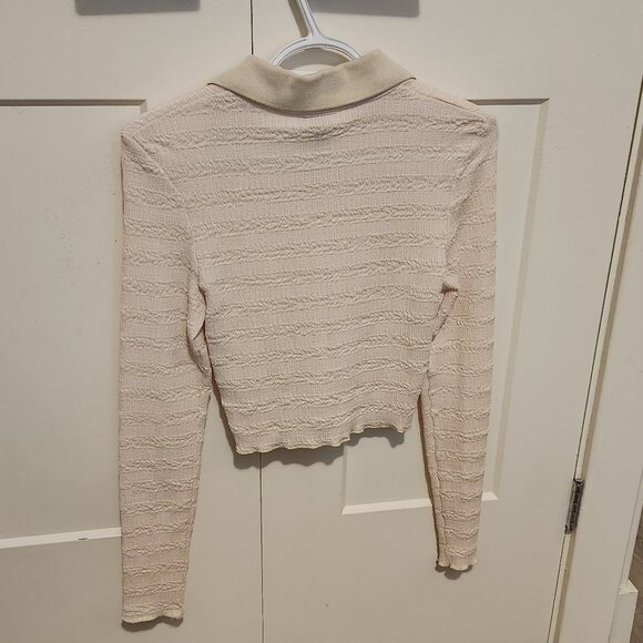 Buttoned Blouse - Picture 4 of 5